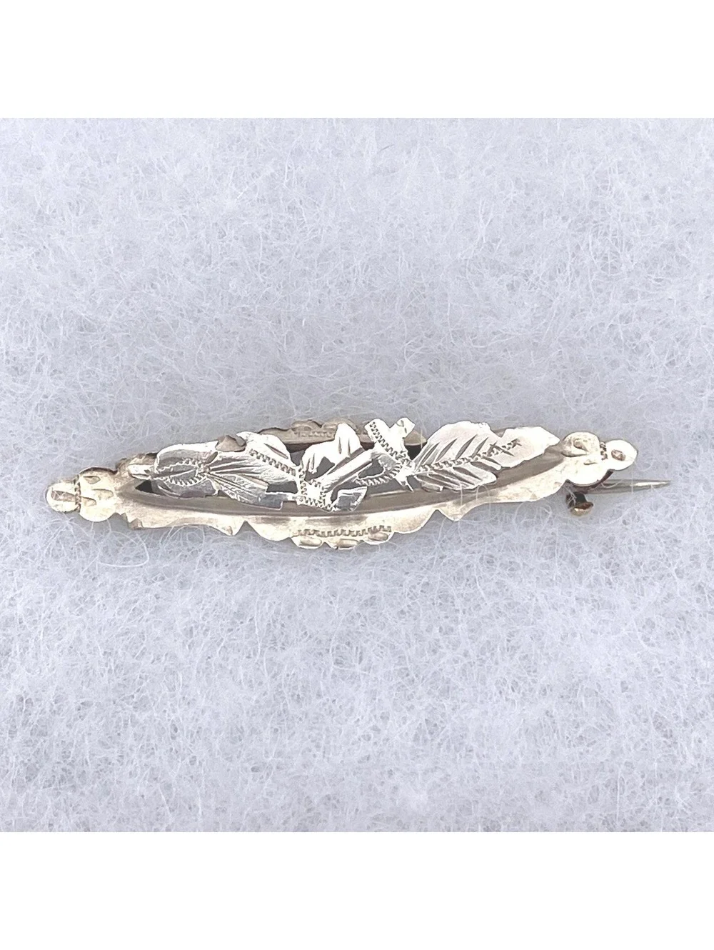 Antique Victorian Pearce & Thompson Birmingham Sterling Silver Bar Brooch.